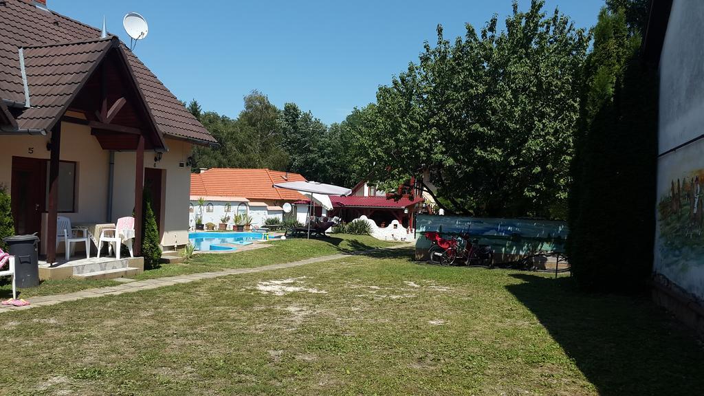 Pension Elisabeth Balatonlelle Exterior foto